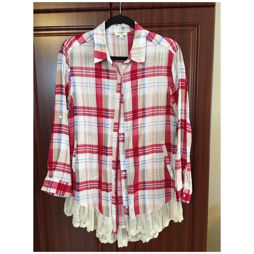 EUC- Beautiful plaid shirt with lace detail